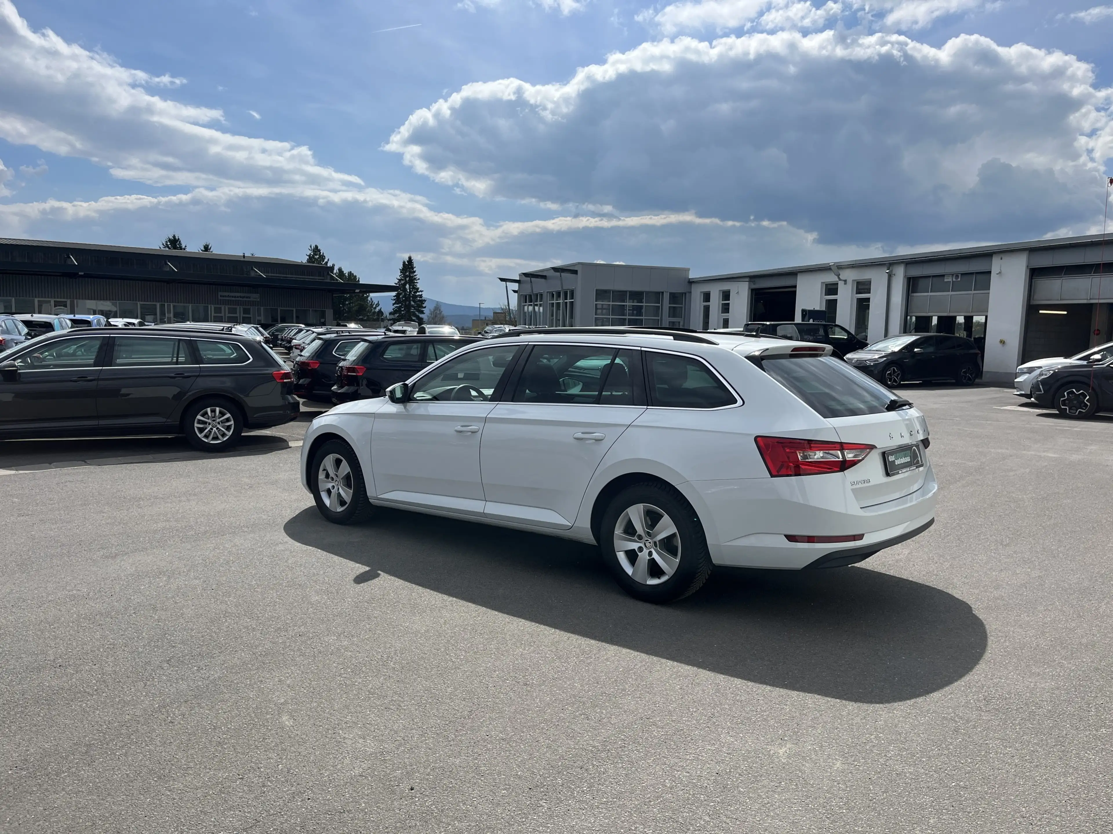 Skoda Superb Combi 2.0 TDI DSG Ambition 141€ m.20% Anz. PANOR — photo 10