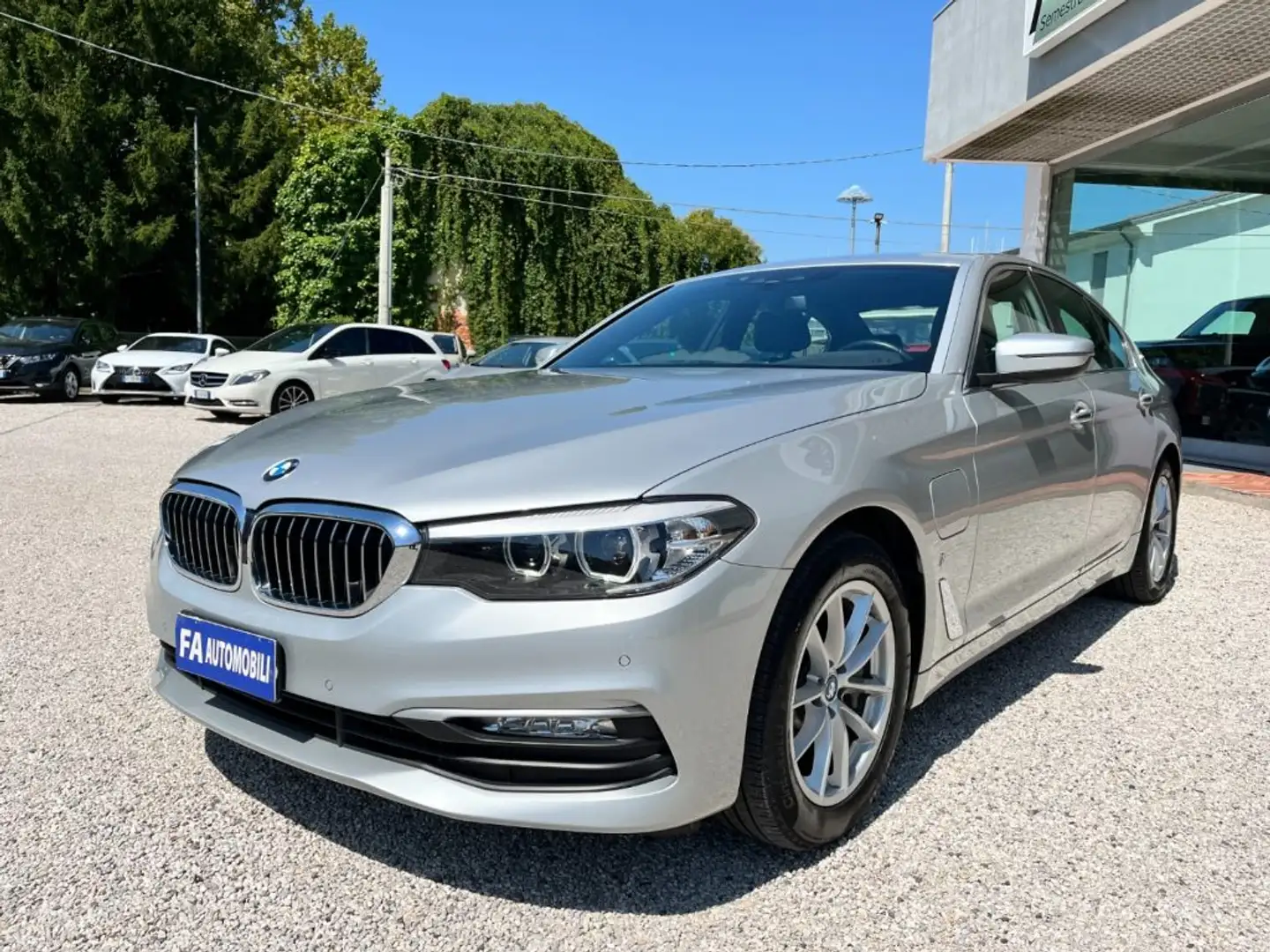 BMW 530 e IPERFORMANCE Business Autom. Argent - 2