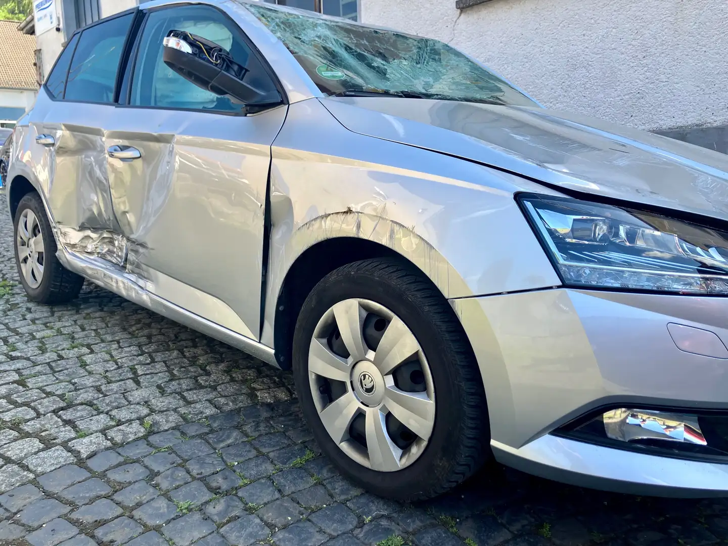 Skoda Fabia Style " UNFALLSCHADEN" Grau - 2