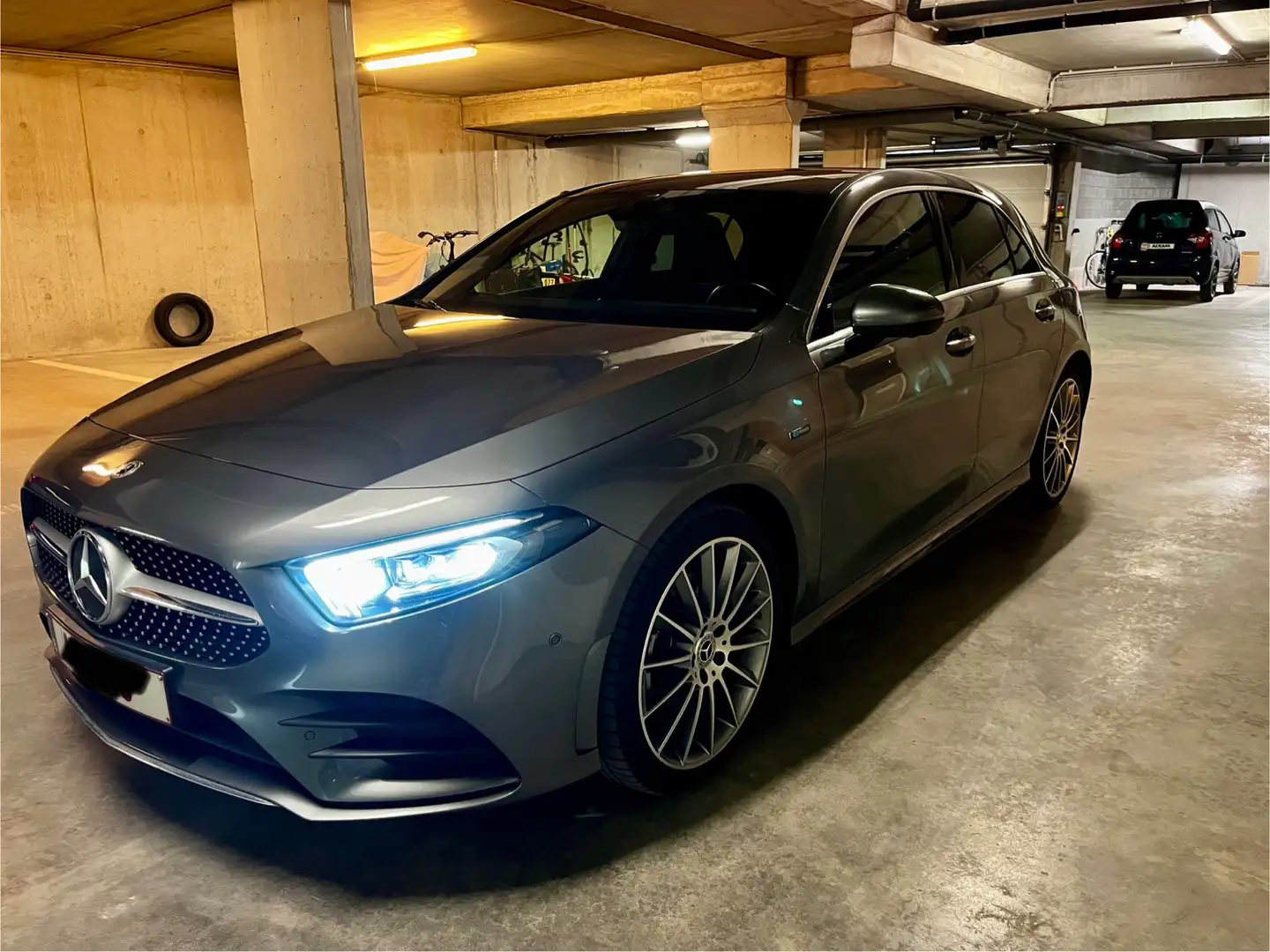 Mercedes-Benz A 250 e 8G-DCT AMG Line Full Option - 1