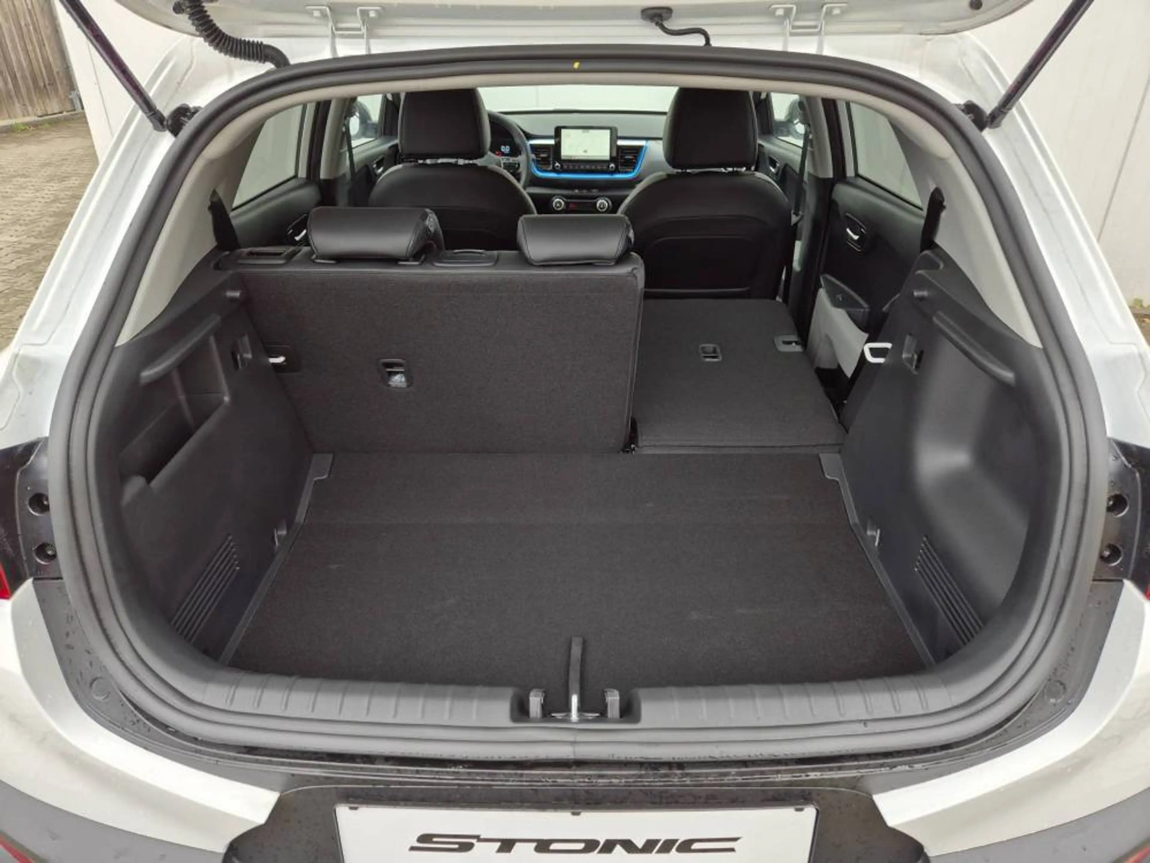 Kia Stonic 1.0 T-GDI (100 PS) MHEV Nightline — photo 13