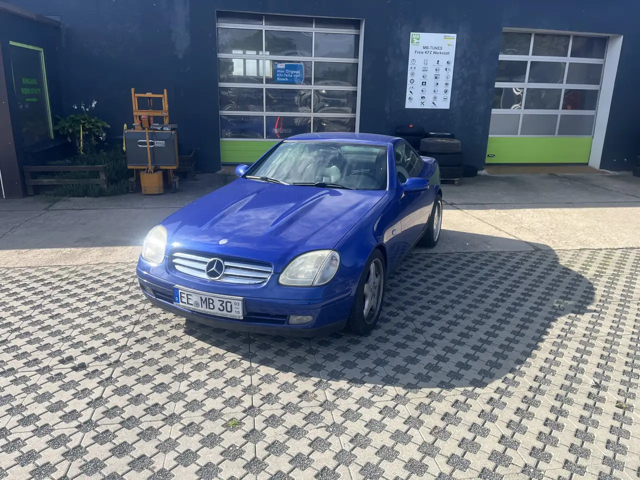 Mercedes-Benz SLK 230