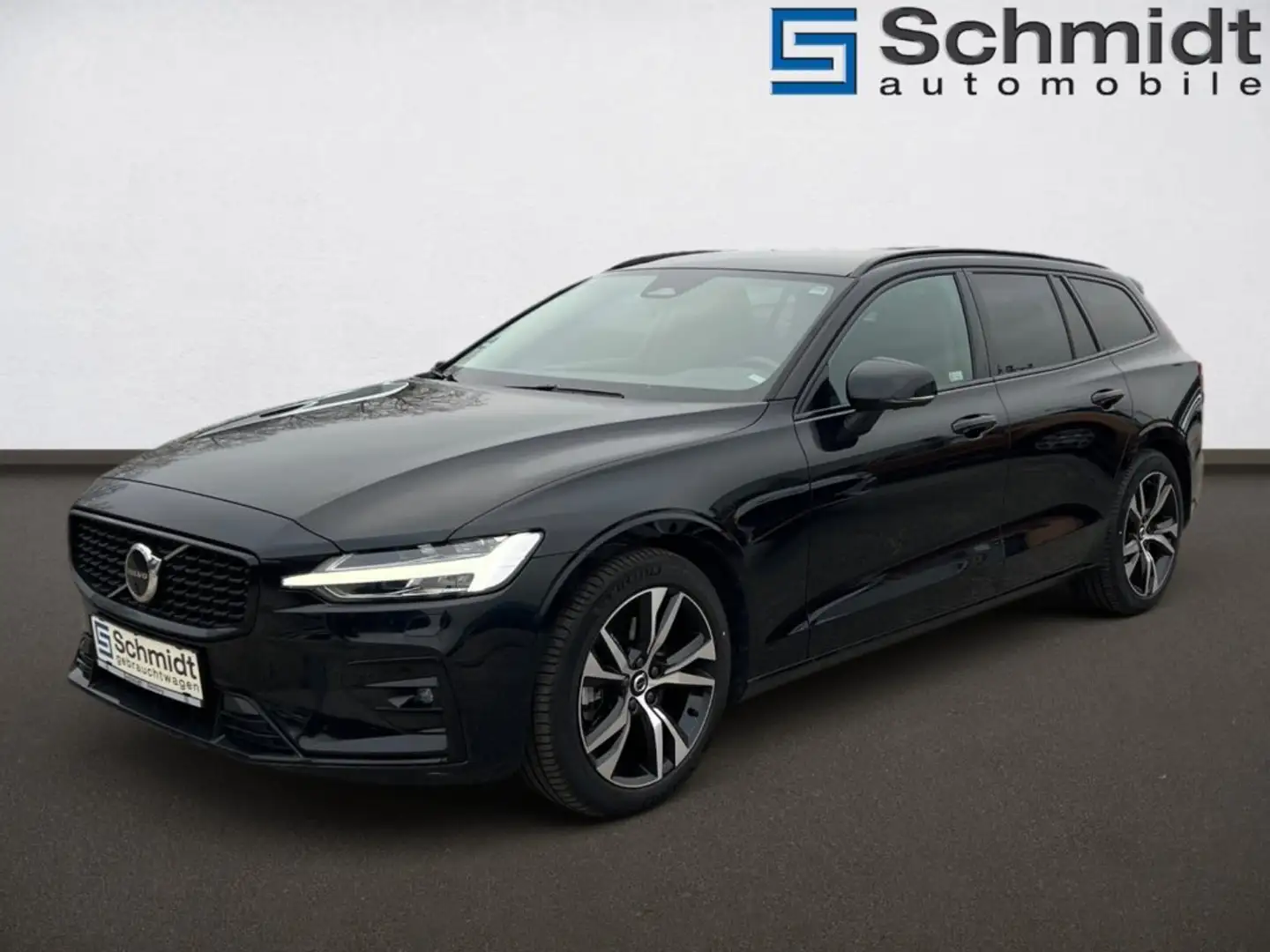 Volvo V60 Plus, B4 Mild Hybrid, Benzin, Dark Nero - 2
