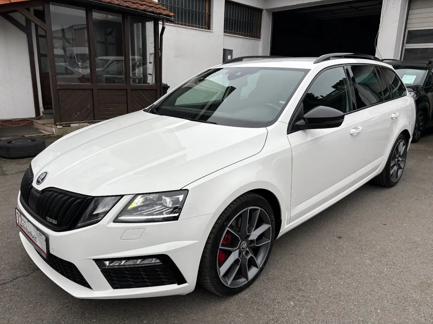 Skoda Octavia 2.0 TDI DSG Combi RS - NAVI LED SHZ ALU Blanc - 1