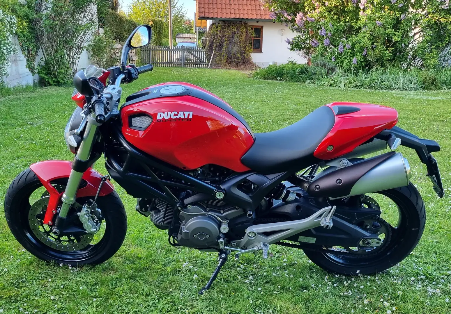 Ducati Monster 696 ABS 30 mm tiefer Červená - 2