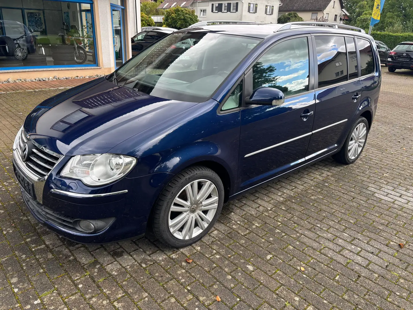 Volkswagen Touran 2.0 TDI Highline 7 Sitzer Klima AHK Blu/Azzurro - 1