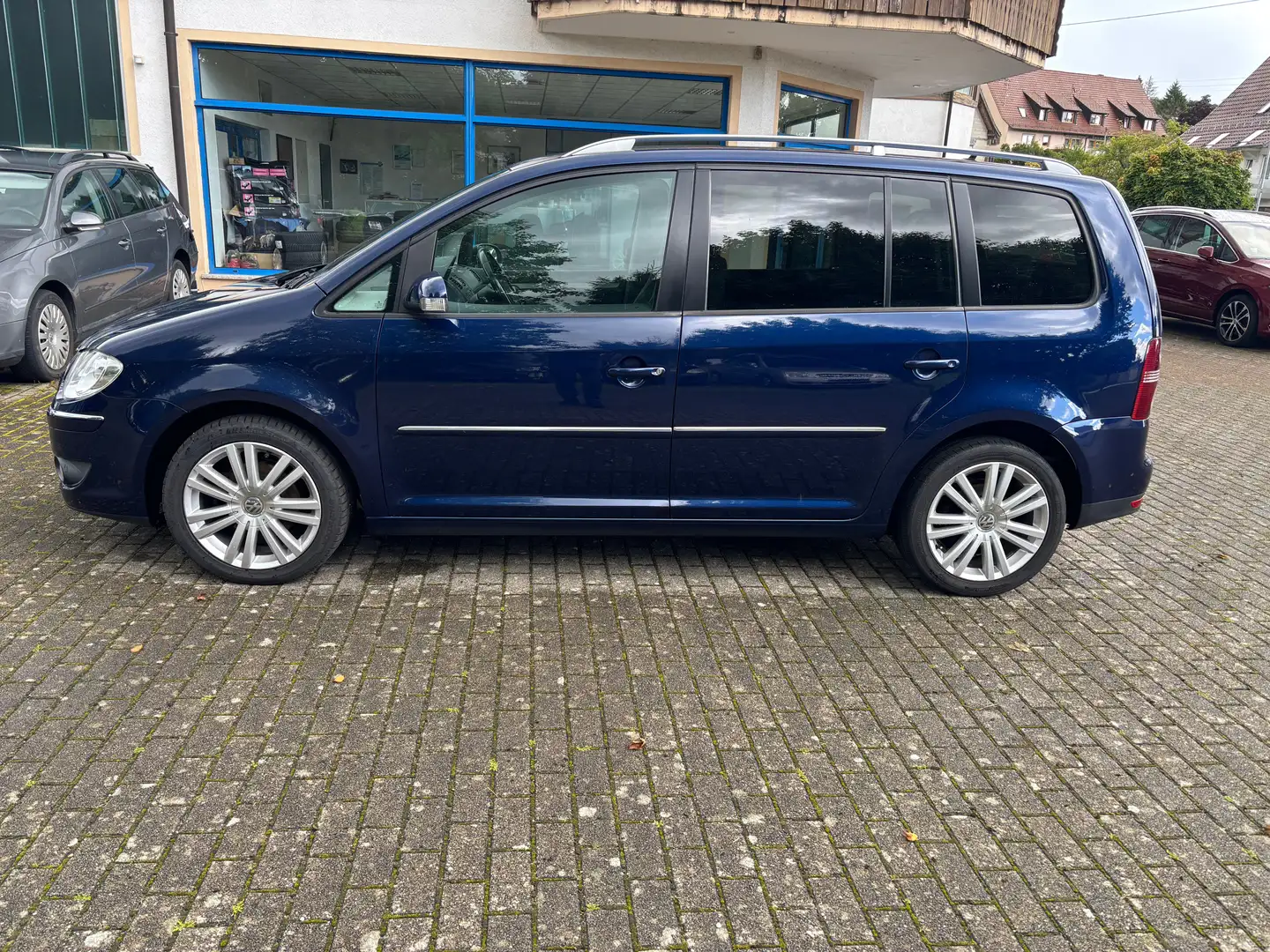 Volkswagen Touran 2.0 TDI Highline 7 Sitzer Klima AHK Blu/Azzurro - 2