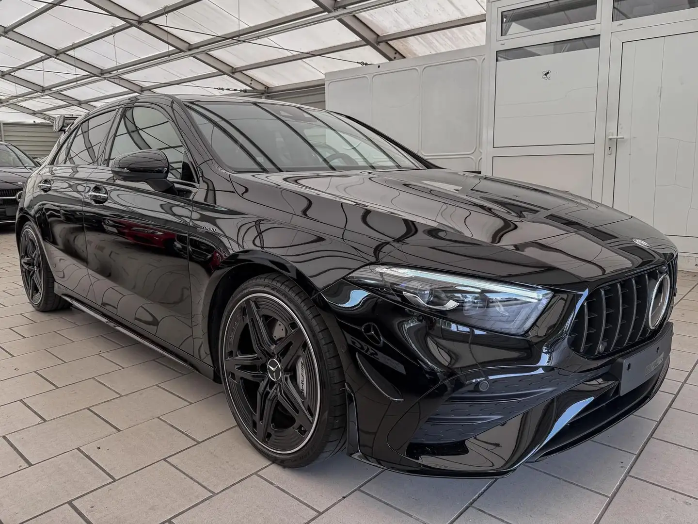 Mercedes-Benz A 35 AMG 4M Aero+HUD+Pano+Burmester Noir - 2