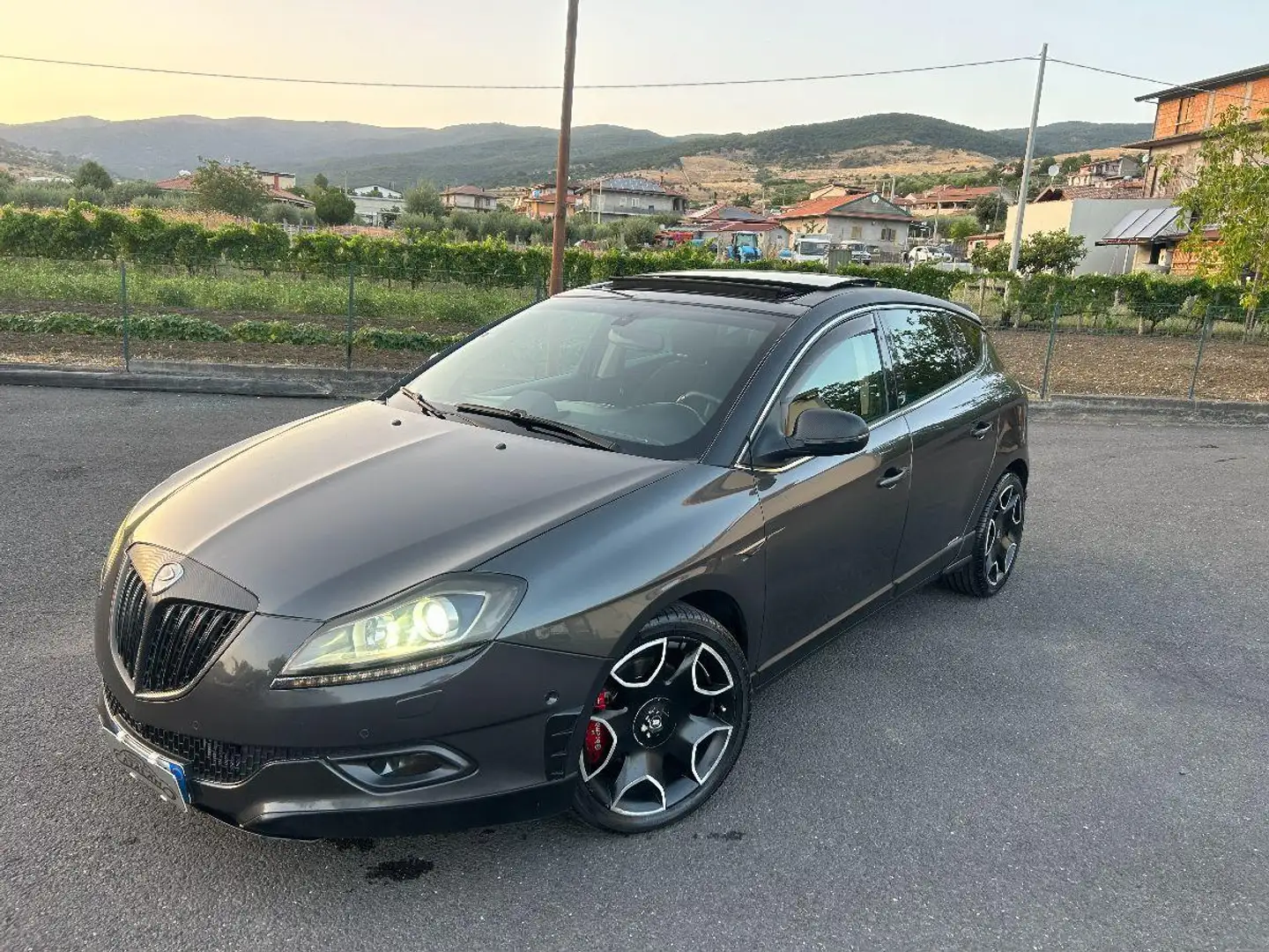 Lancia Delta 1.9 MJT Twinturbo DPF Platino Grigio - 2