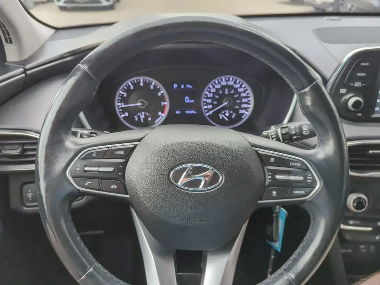 Hyundai SANTA FE снимка Hyundai SANTA FE