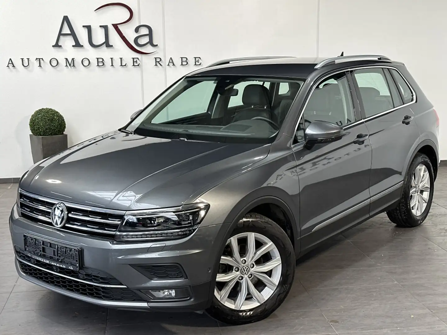 Volkswagen Tiguan 2.0 TDI DSG HL NAV+LED+ACC+KAM+HUD+VC+PP Grau - 1
