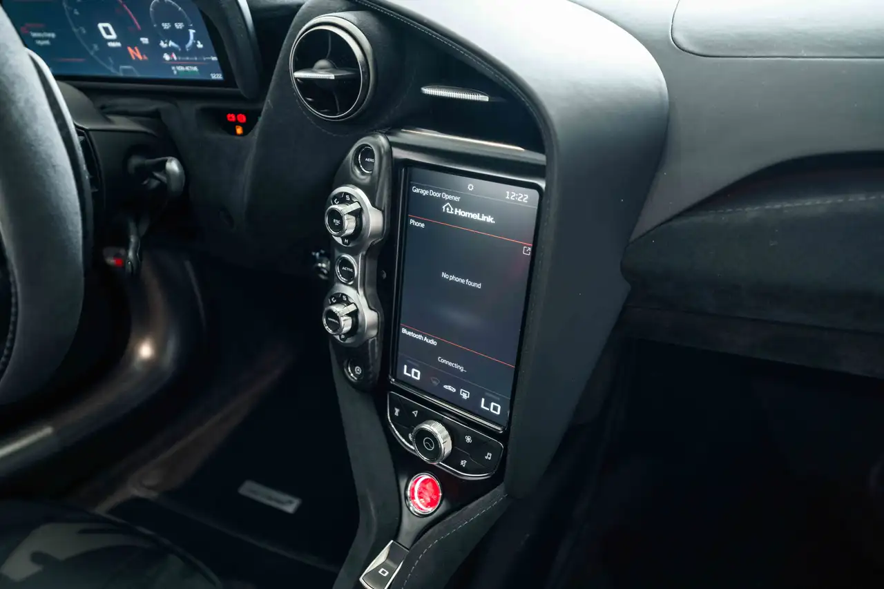 McLaren 720S снимка McLaren 720S