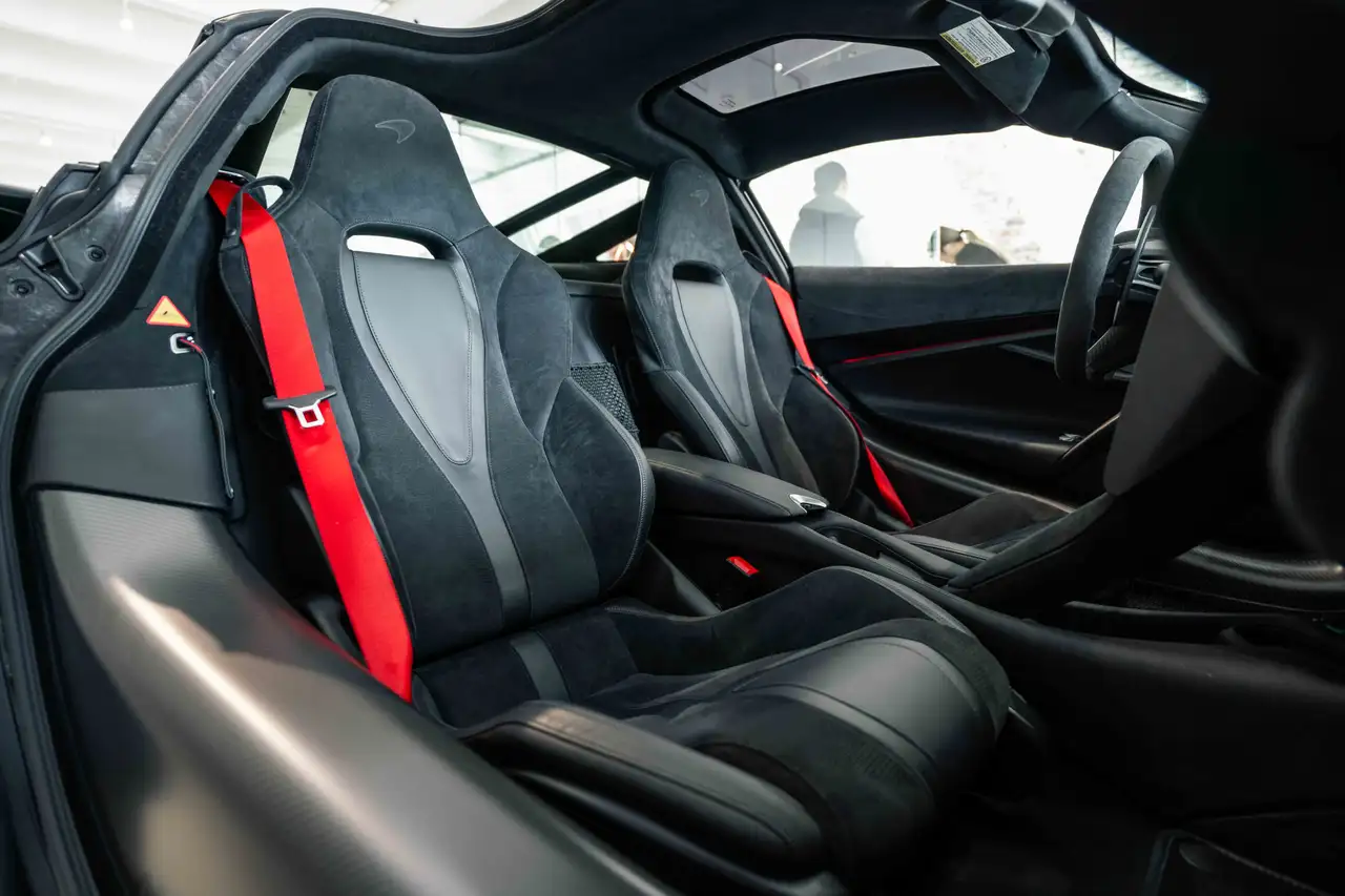 McLaren 720S снимка McLaren 720S