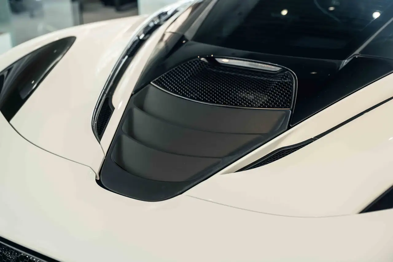 McLaren 720S снимка McLaren 720S