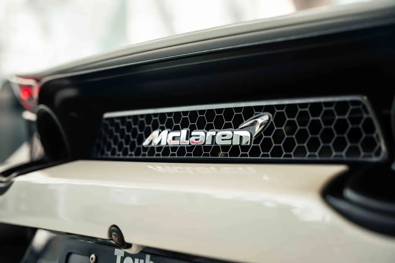 McLaren 720S снимка McLaren 720S