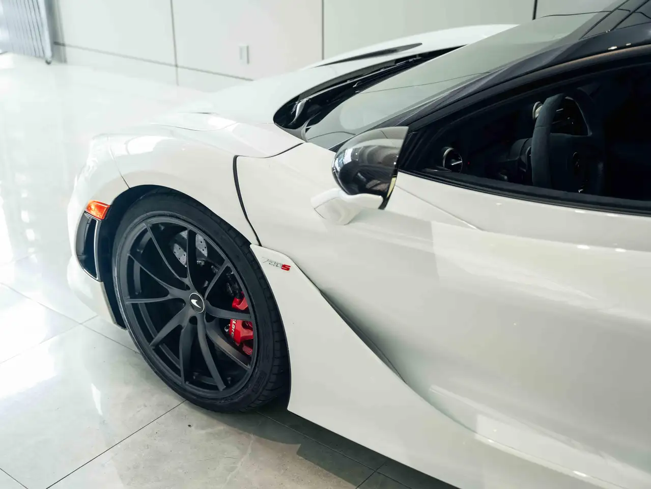 McLaren 720S снимка McLaren 720S