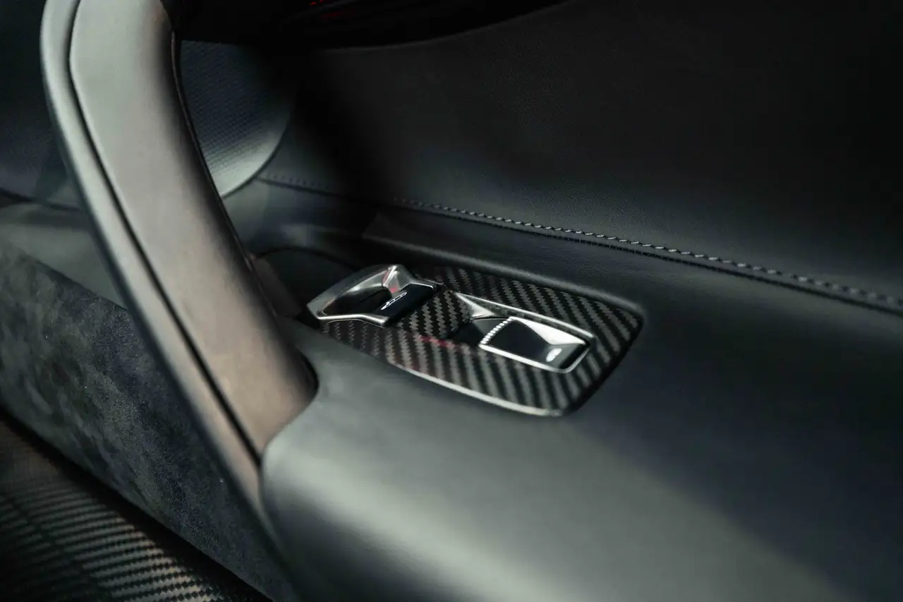 McLaren 720S снимка McLaren 720S