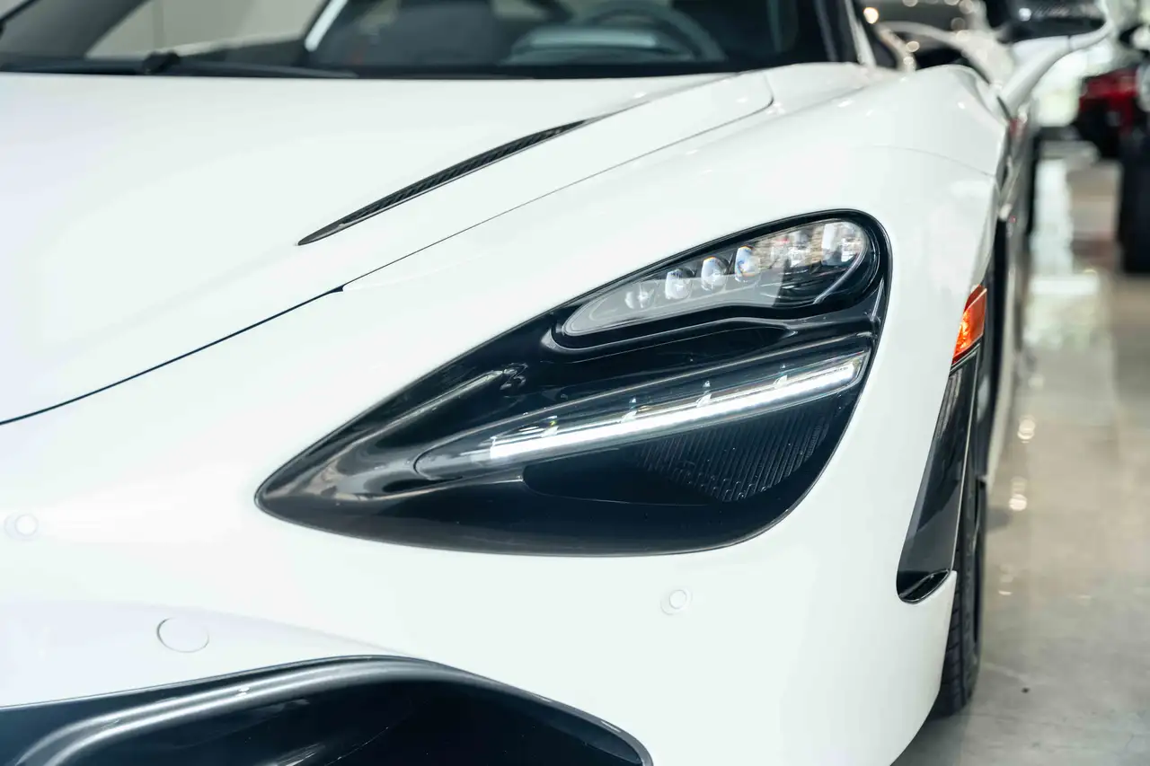 McLaren 720S снимка McLaren 720S