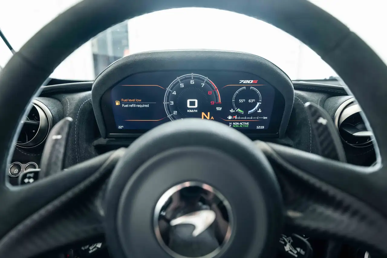 McLaren 720S снимка McLaren 720S