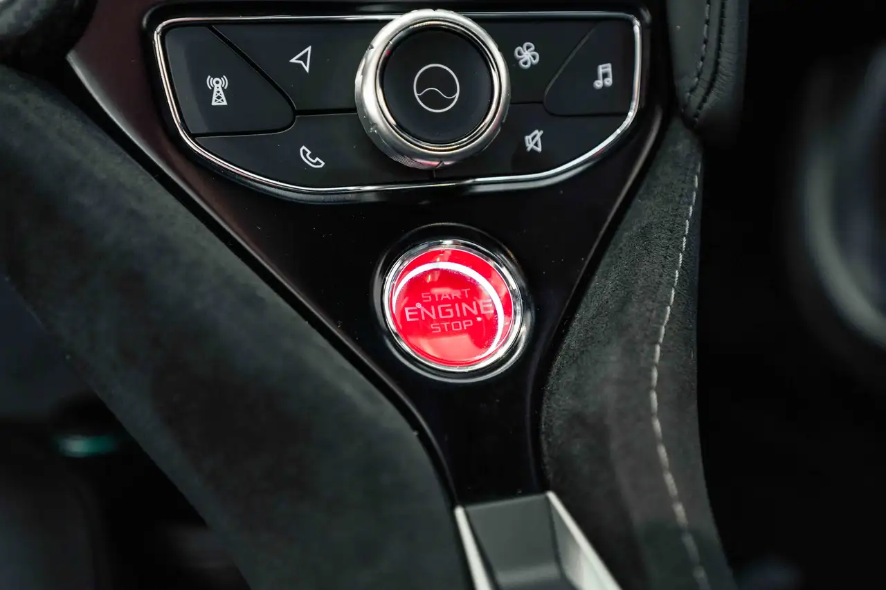 McLaren 720S снимка McLaren 720S
