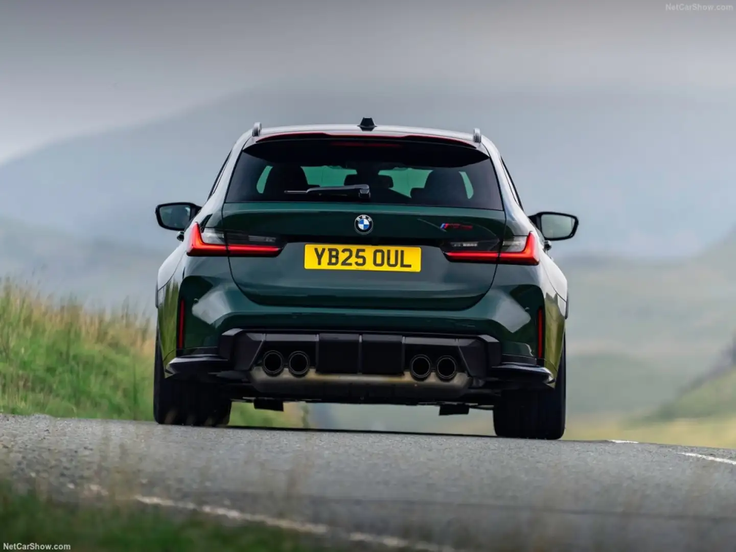 BMW M3 Touring CS Verde - 2