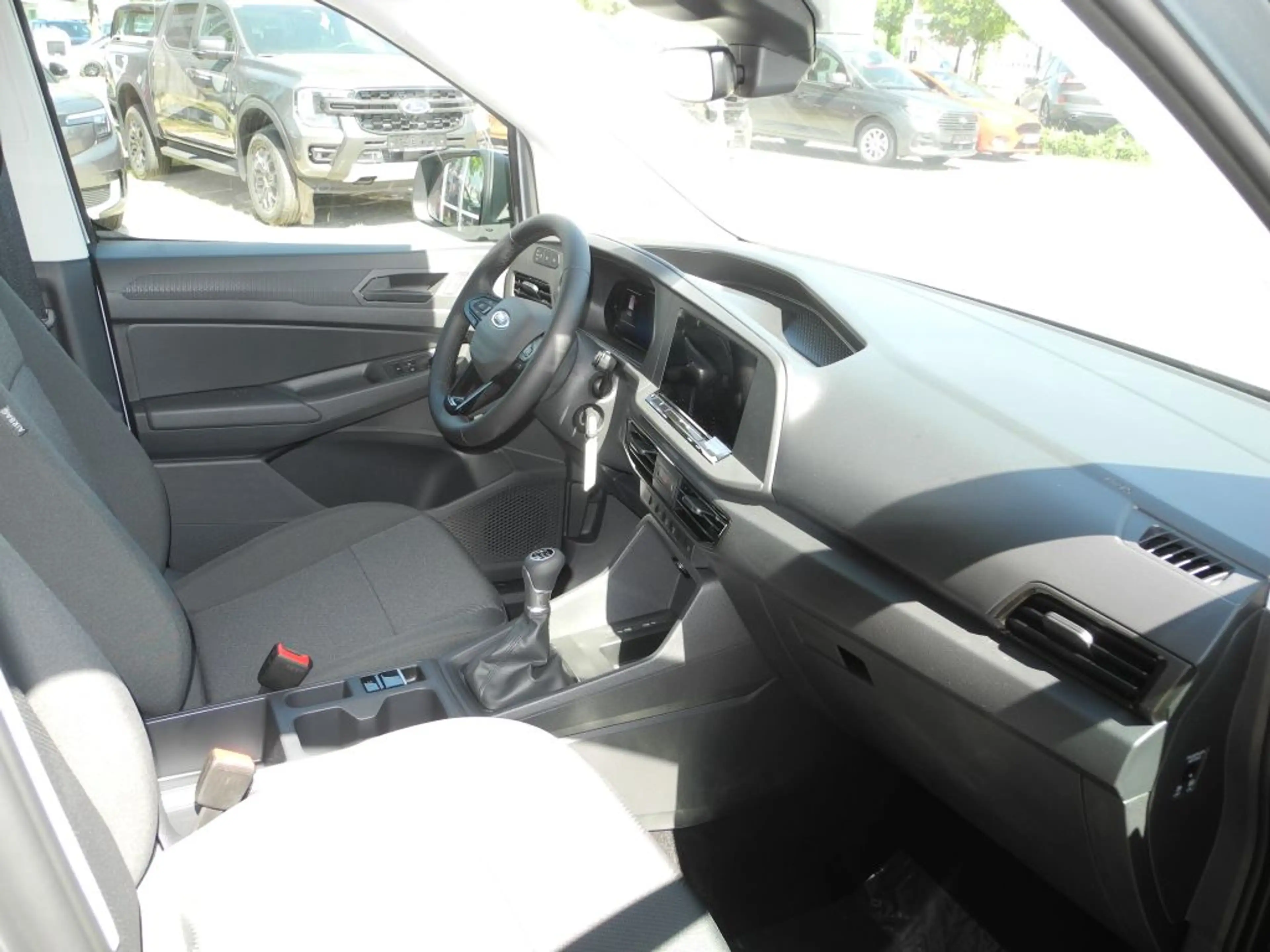 Ford Tourneo Connect 1.5 TREND - Stand-/Sitzh., Kamera, Tennetz, Navi — photo 8
