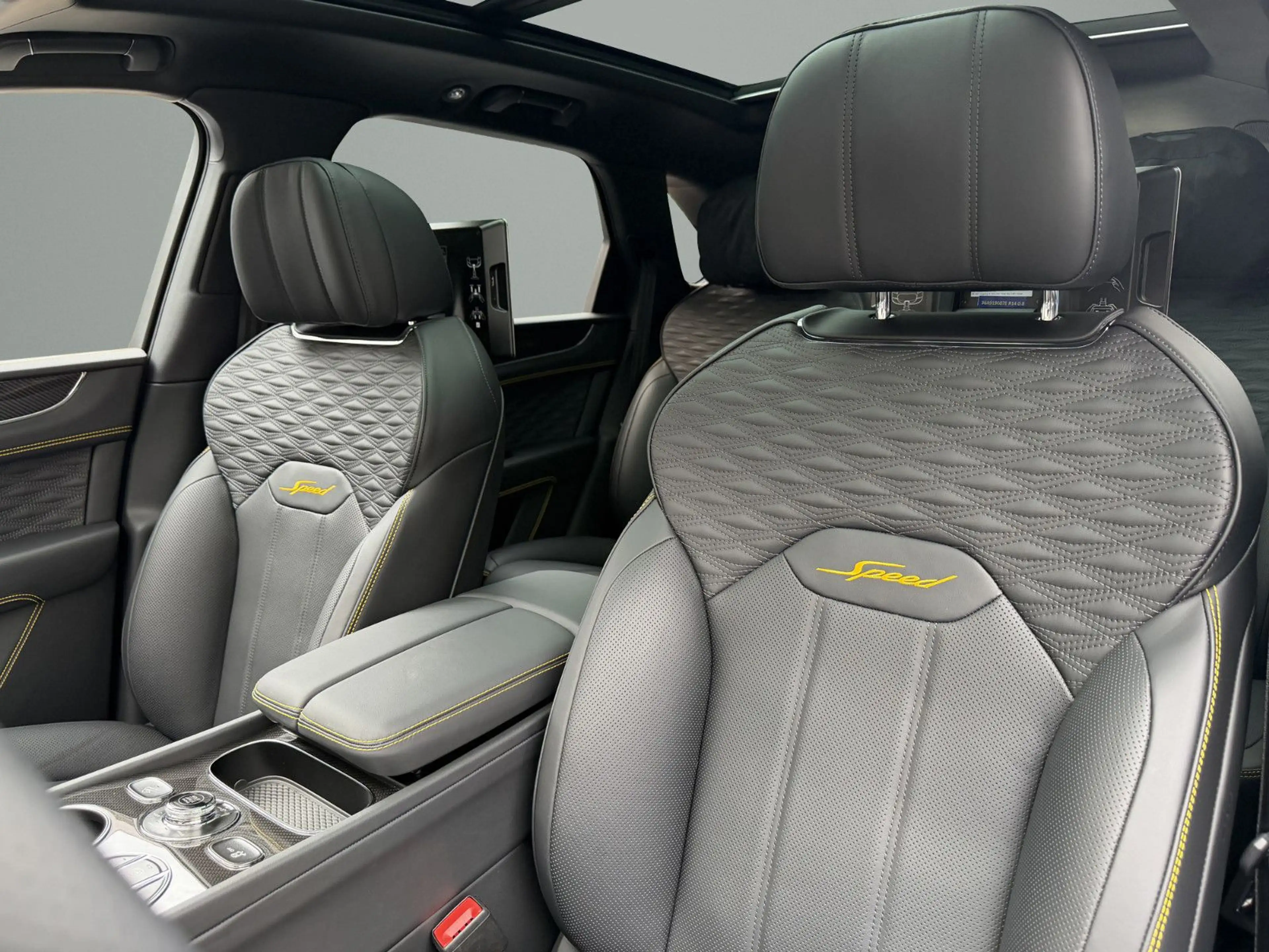 Bentley Bentayga V8 SPEED LP € 392.965,- VOLLAUSSTATTUNG — photo 12