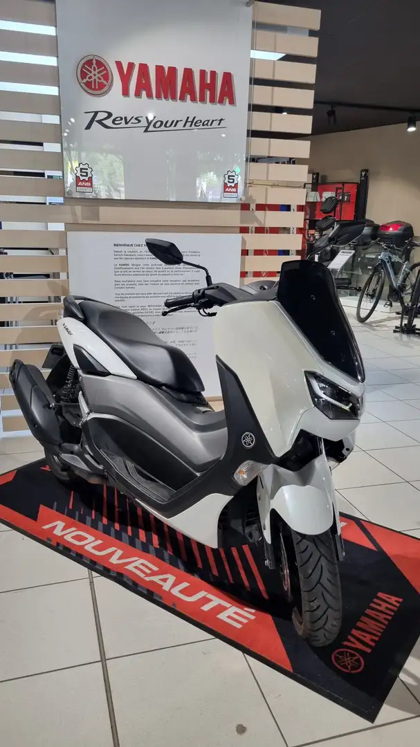 Yamaha NMAX Blanc - 1