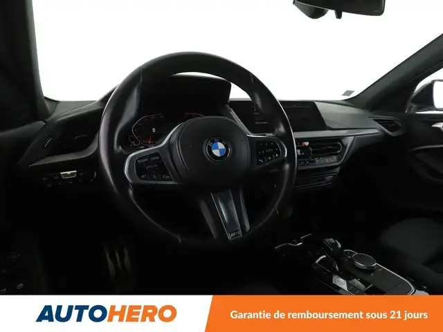 BMW 1 Series view 11