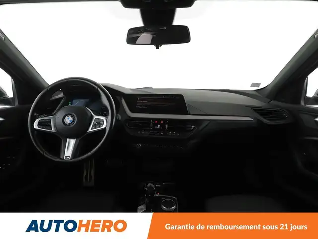 BMW 1 Series view 12