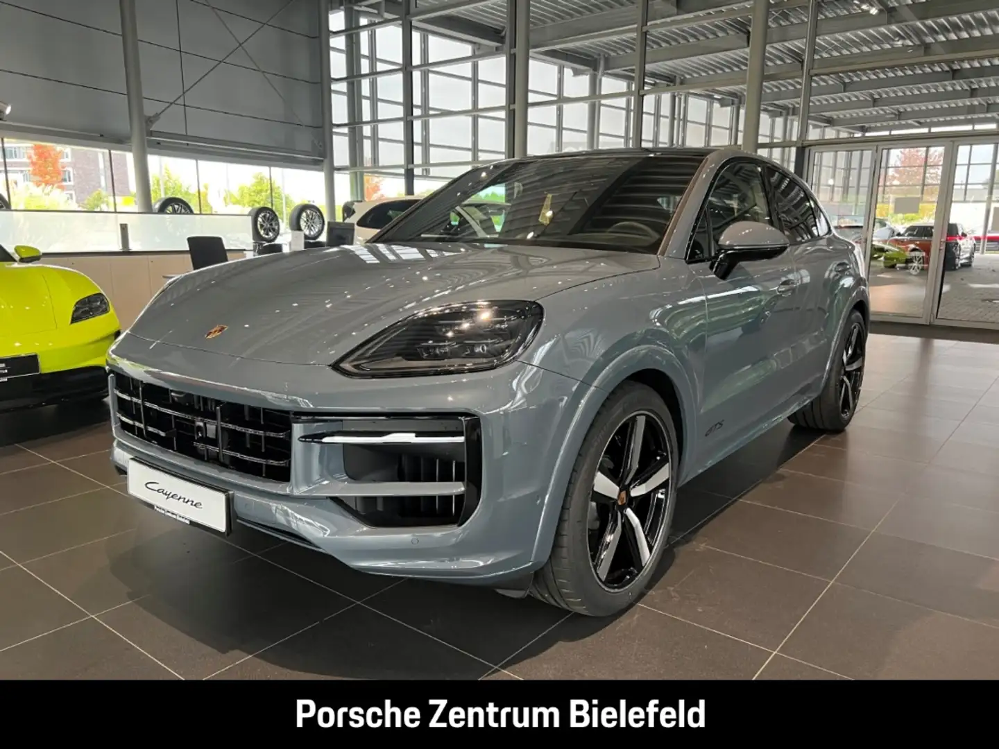 Porsche Cayenne GTS Coupe Hinterachslenkung Head-Up Bleu - 1