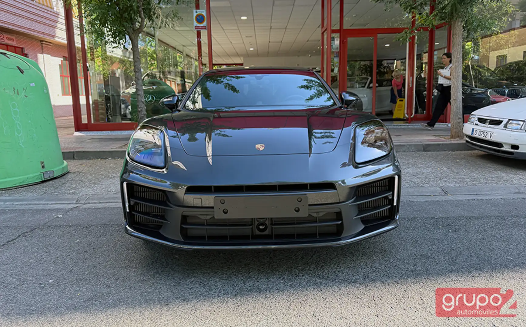 Porsche Panamera 4 E-Hybrid Aut. Gris - 2
