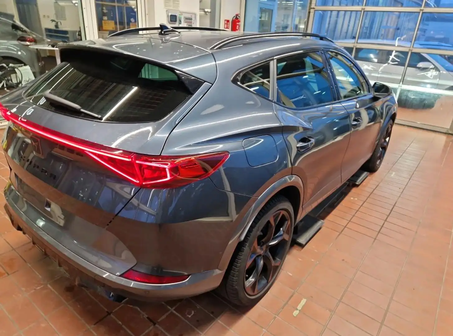 CUPRA Formentor VZ 1.4 e-Hybrid/FaPa XL/PANO/SHZ Grau - 2