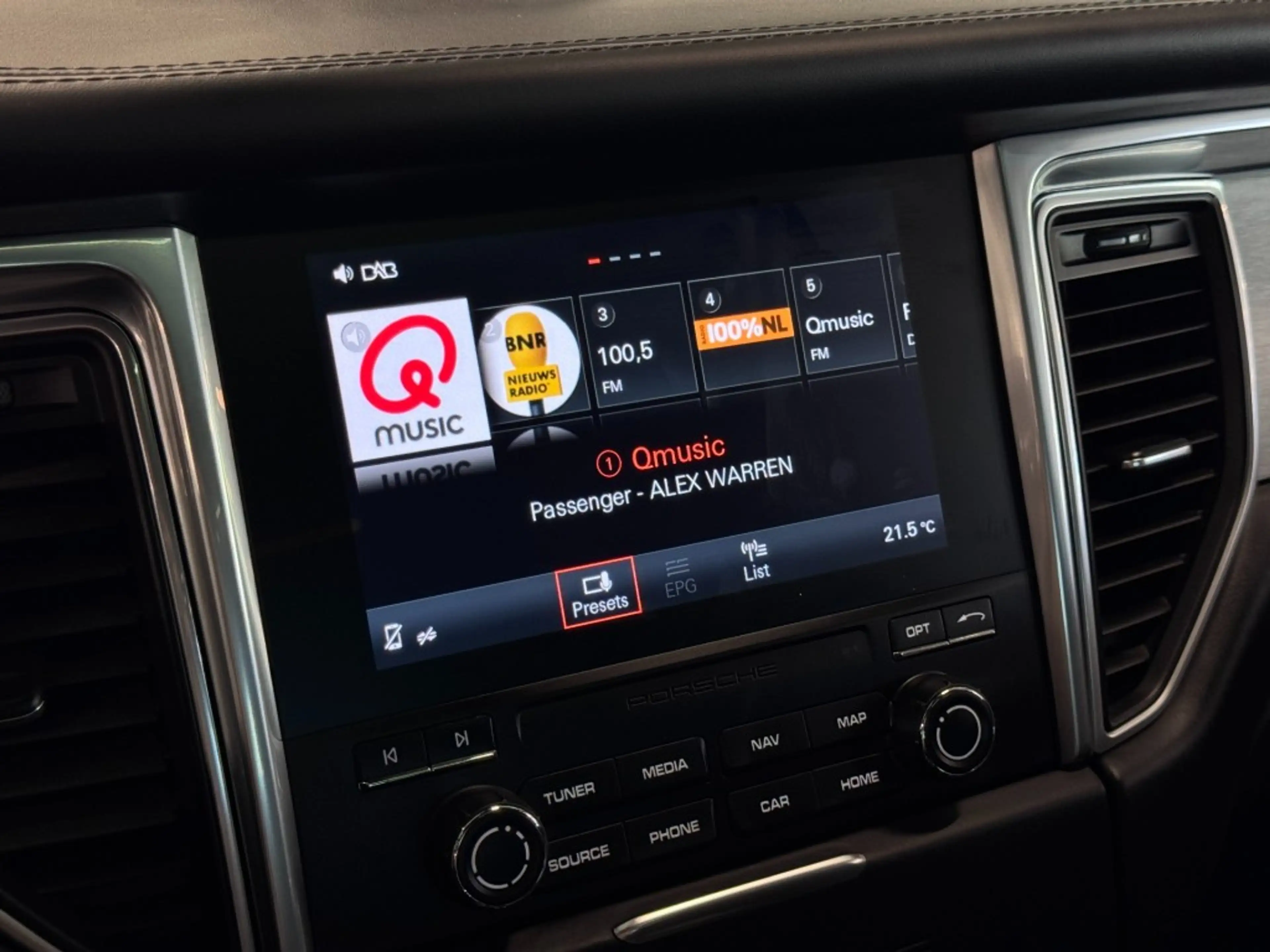 Porsche Macan 3.6 Turbo Performance Package Pano Chrono Luchtv V — photo 31
