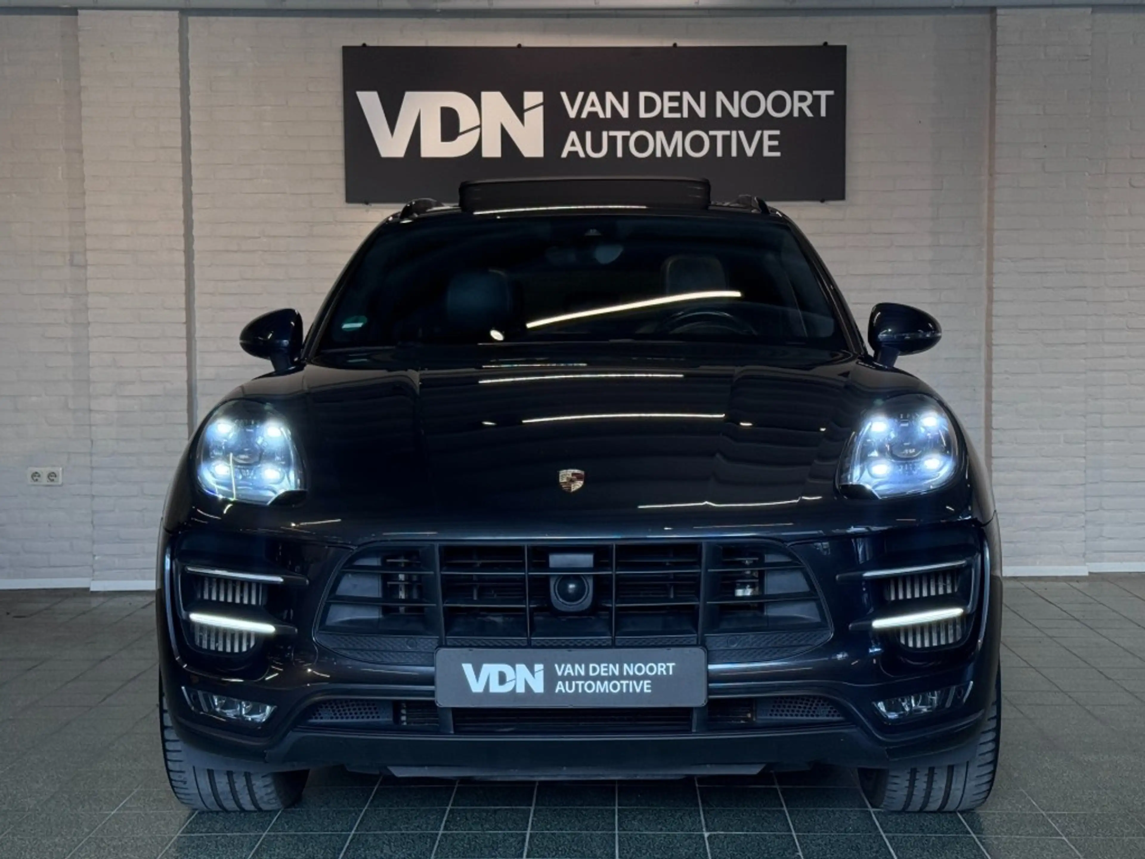 Porsche Macan 3.6 Turbo Performance Package Pano Chrono Luchtv V — photo 4