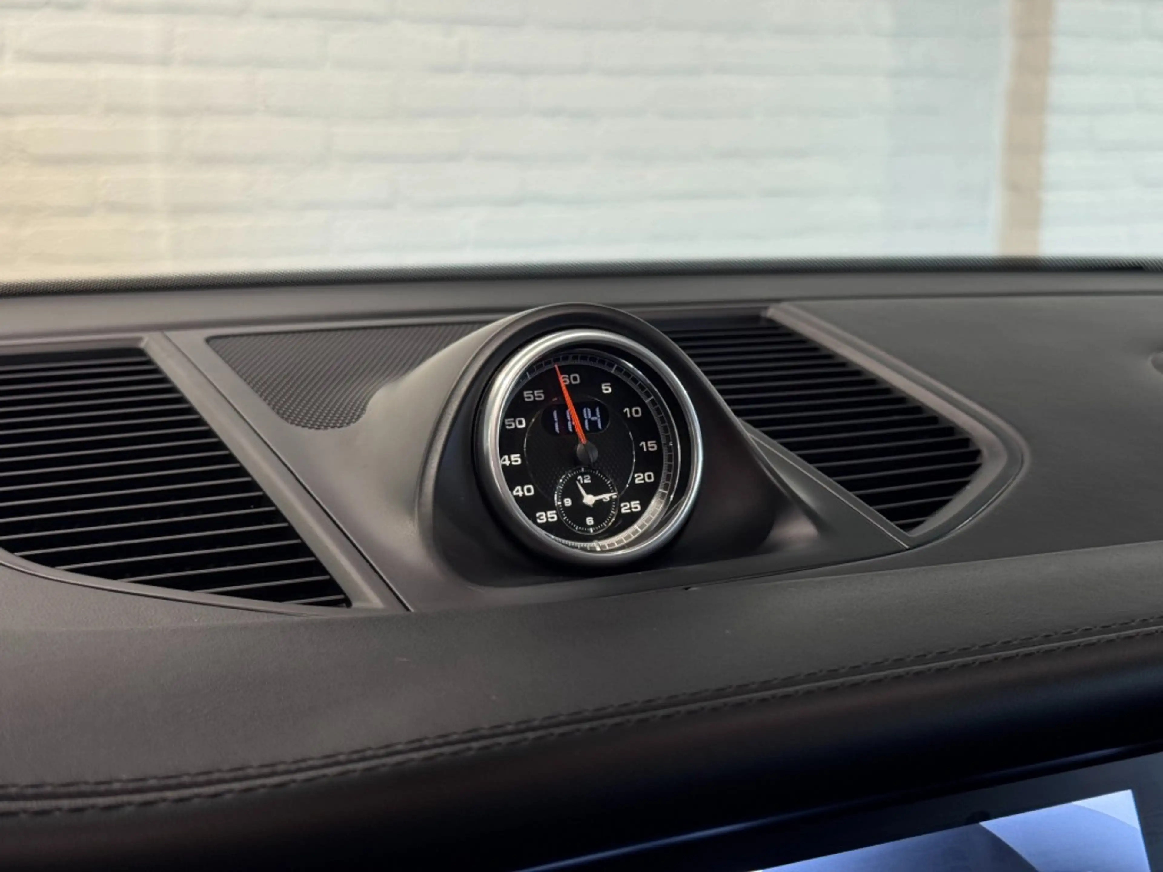 Porsche Macan 3.6 Turbo Performance Package Pano Chrono Luchtv V — photo 28