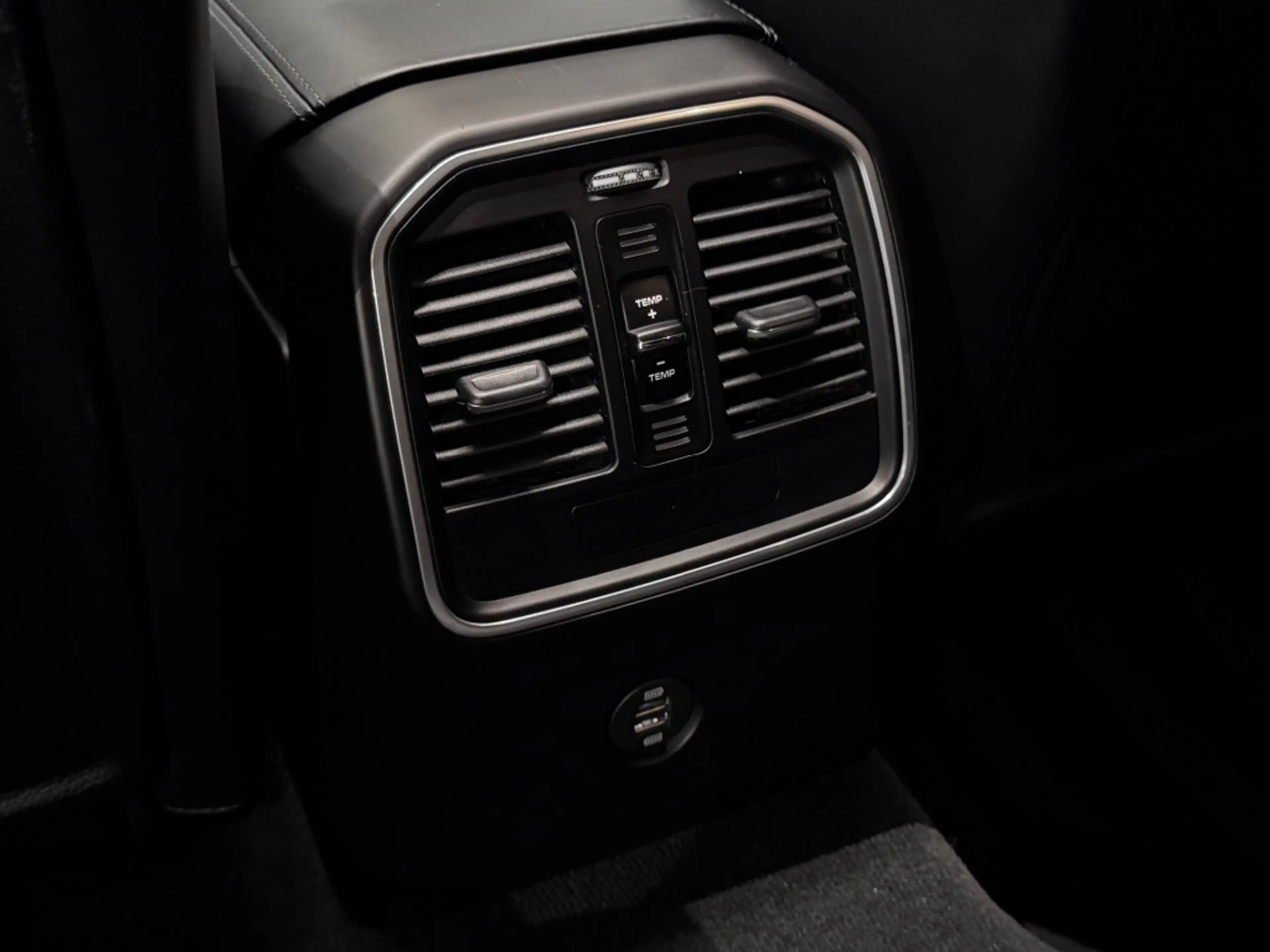 Porsche Macan 3.6 Turbo Performance Package Pano Chrono Luchtv V — photo 42