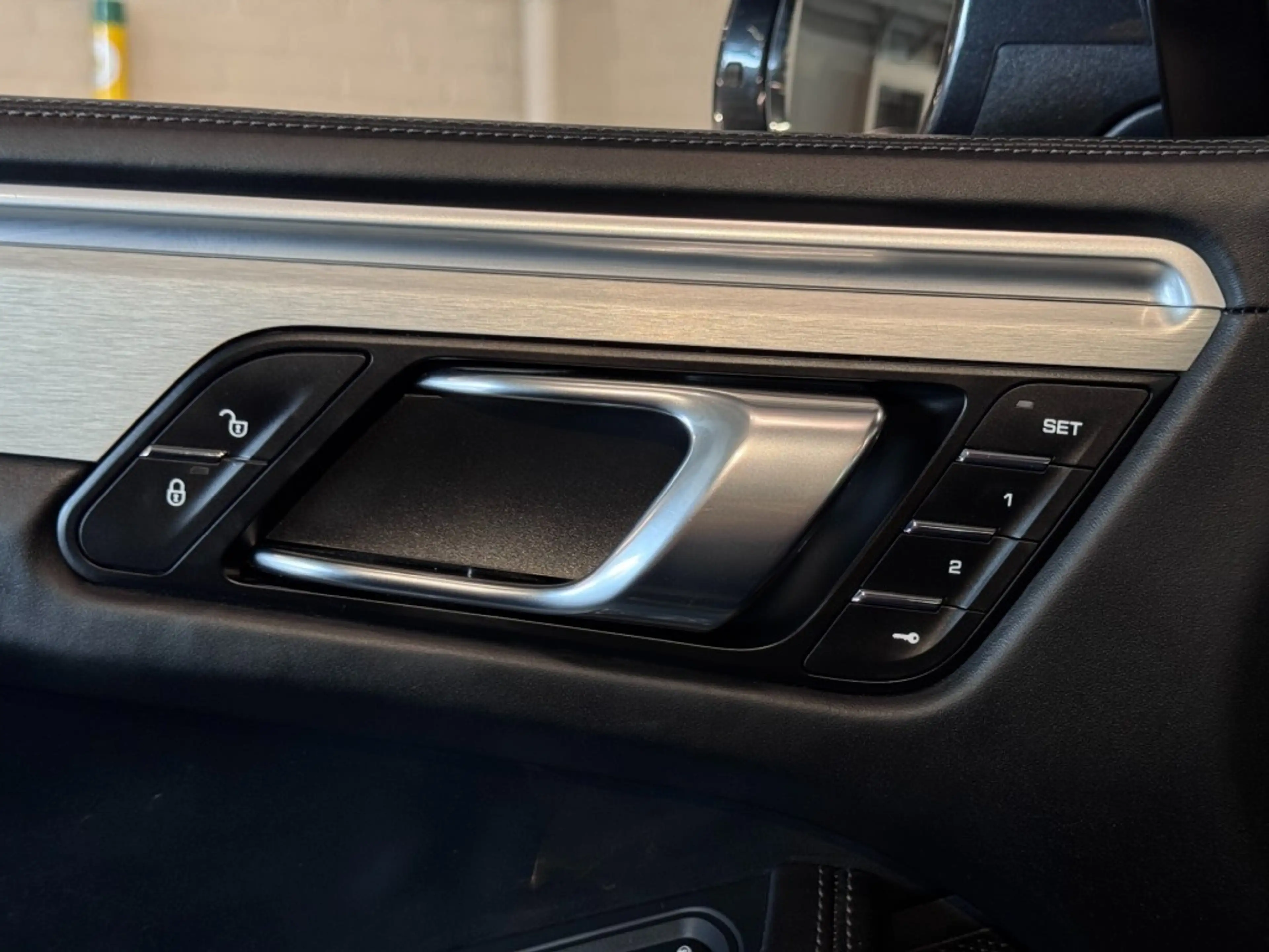 Porsche Macan 3.6 Turbo Performance Package Pano Chrono Luchtv V — photo 19