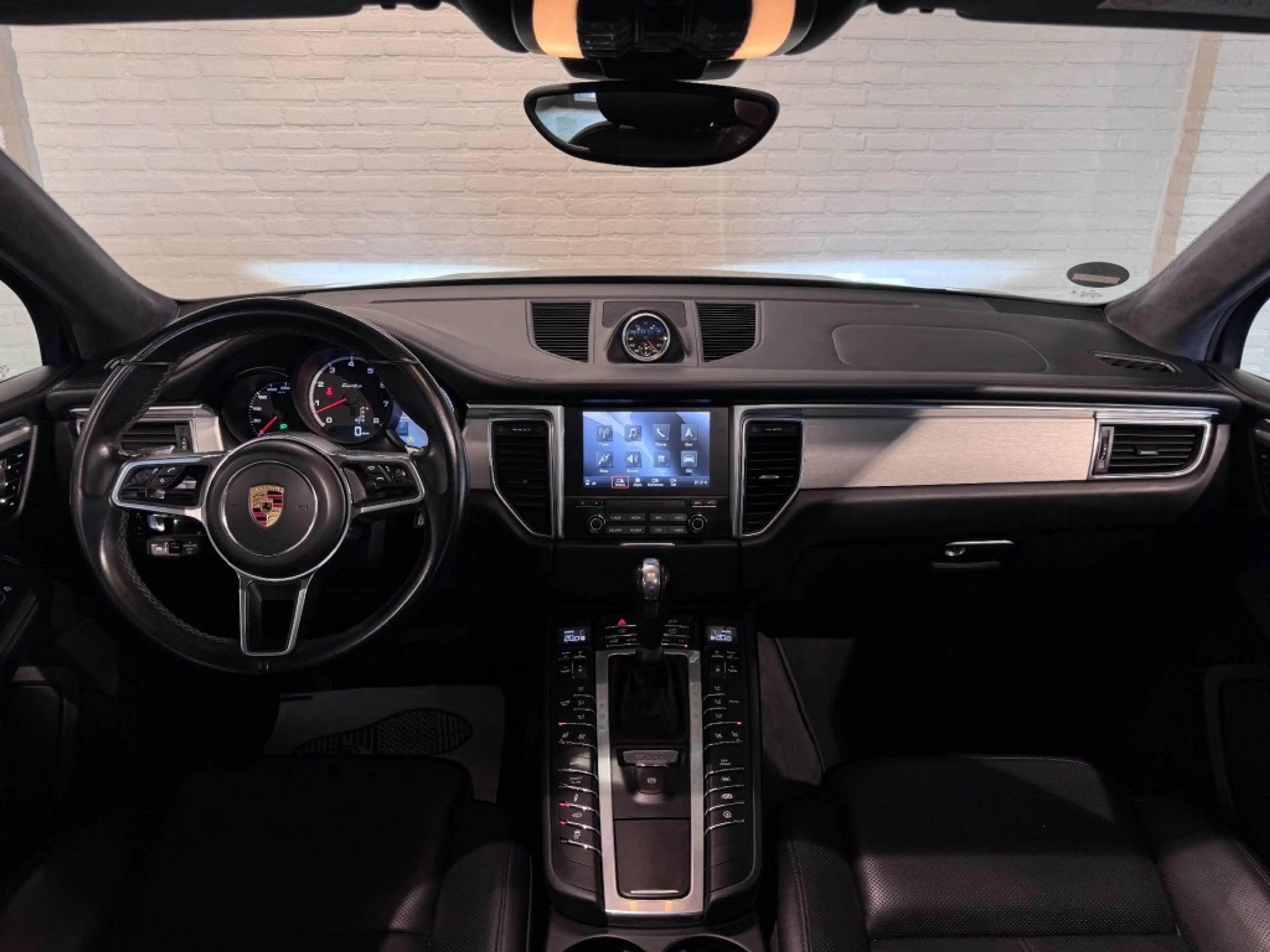 Porsche Macan 3.6 Turbo Performance Package Pano Chrono Luchtv V — photo 16