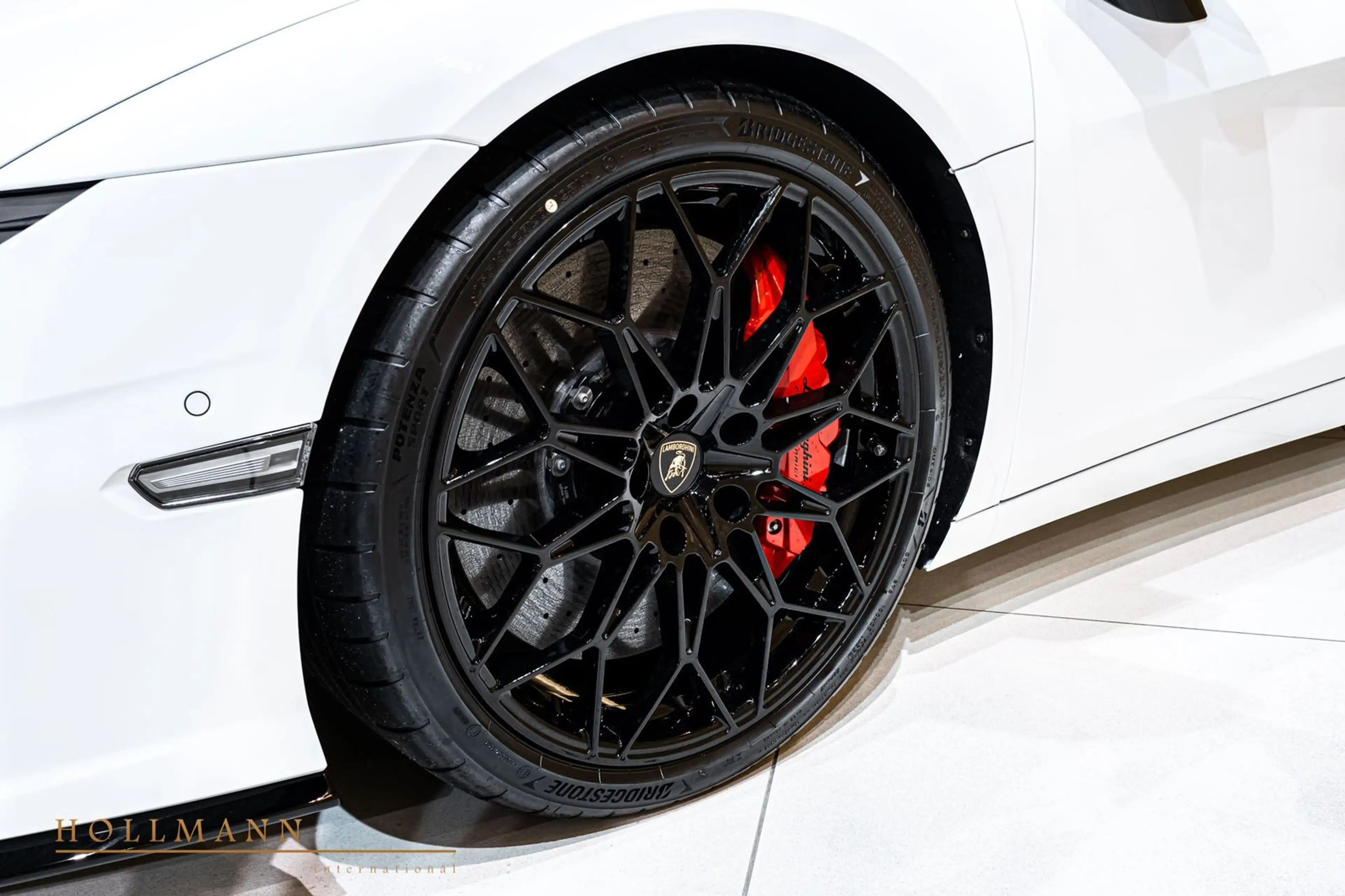 Lamborghini Temerario +LIFT+CARBON+CAMERA+STOCK+ — photo 7