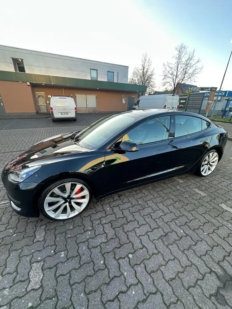 Tesla Model 3 Model 3 Allradantrieb Dual Motor Performance Schwarz - 2