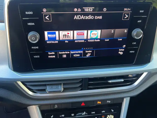Volkswagen T-Roc view 6