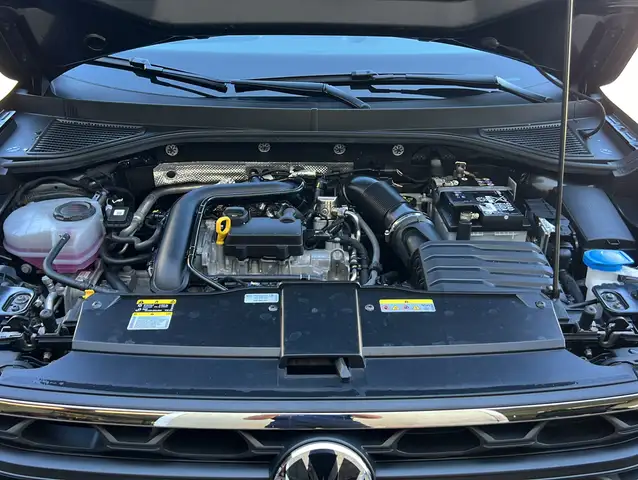 Volkswagen T-Roc view 22