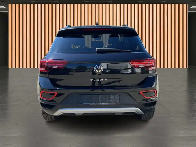 Volkswagen T-Roc view 28