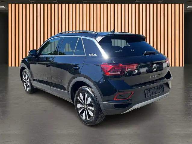 Volkswagen T-Roc view 29