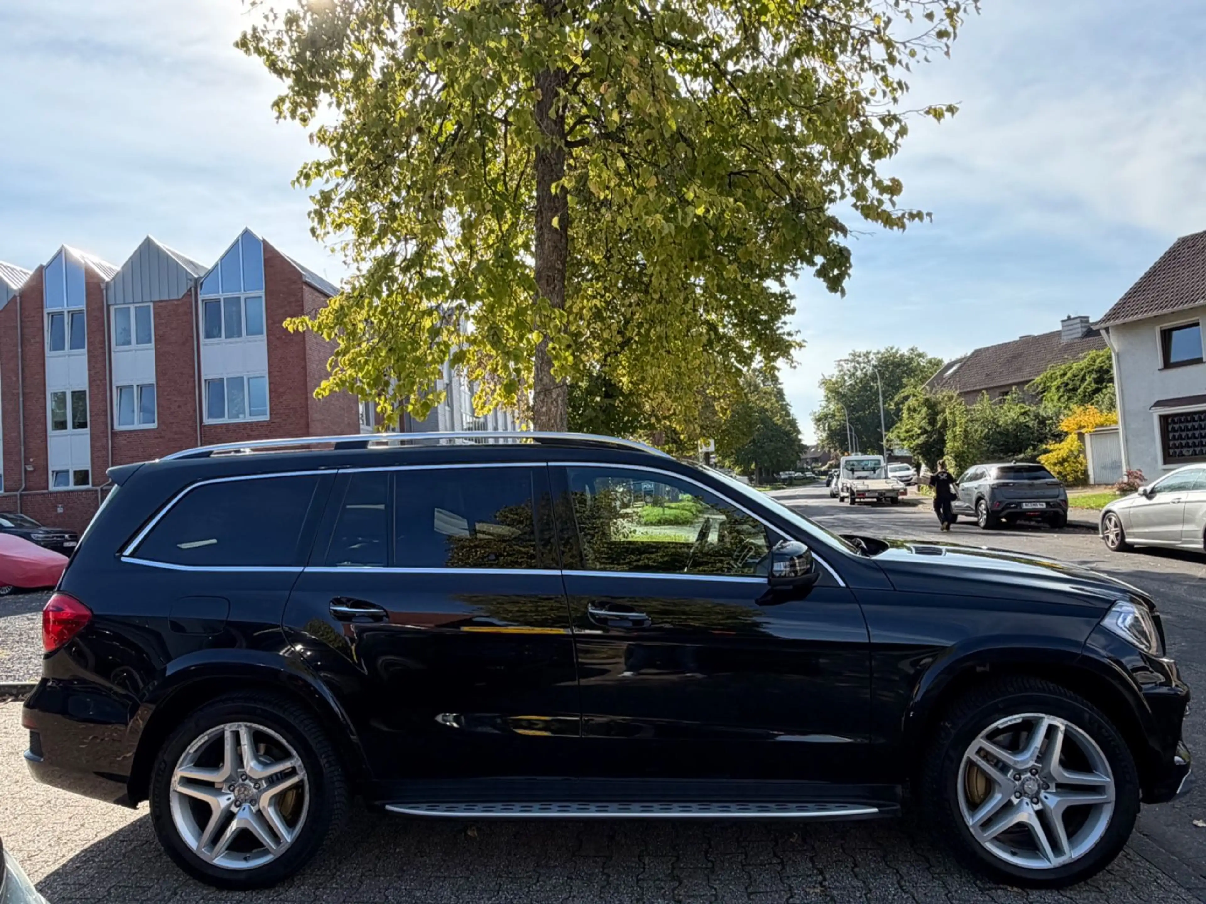 Mercedes-Benz GL 500 BlueEfficiency 4Matic / 7 Sitze /  1Hand — photo 8