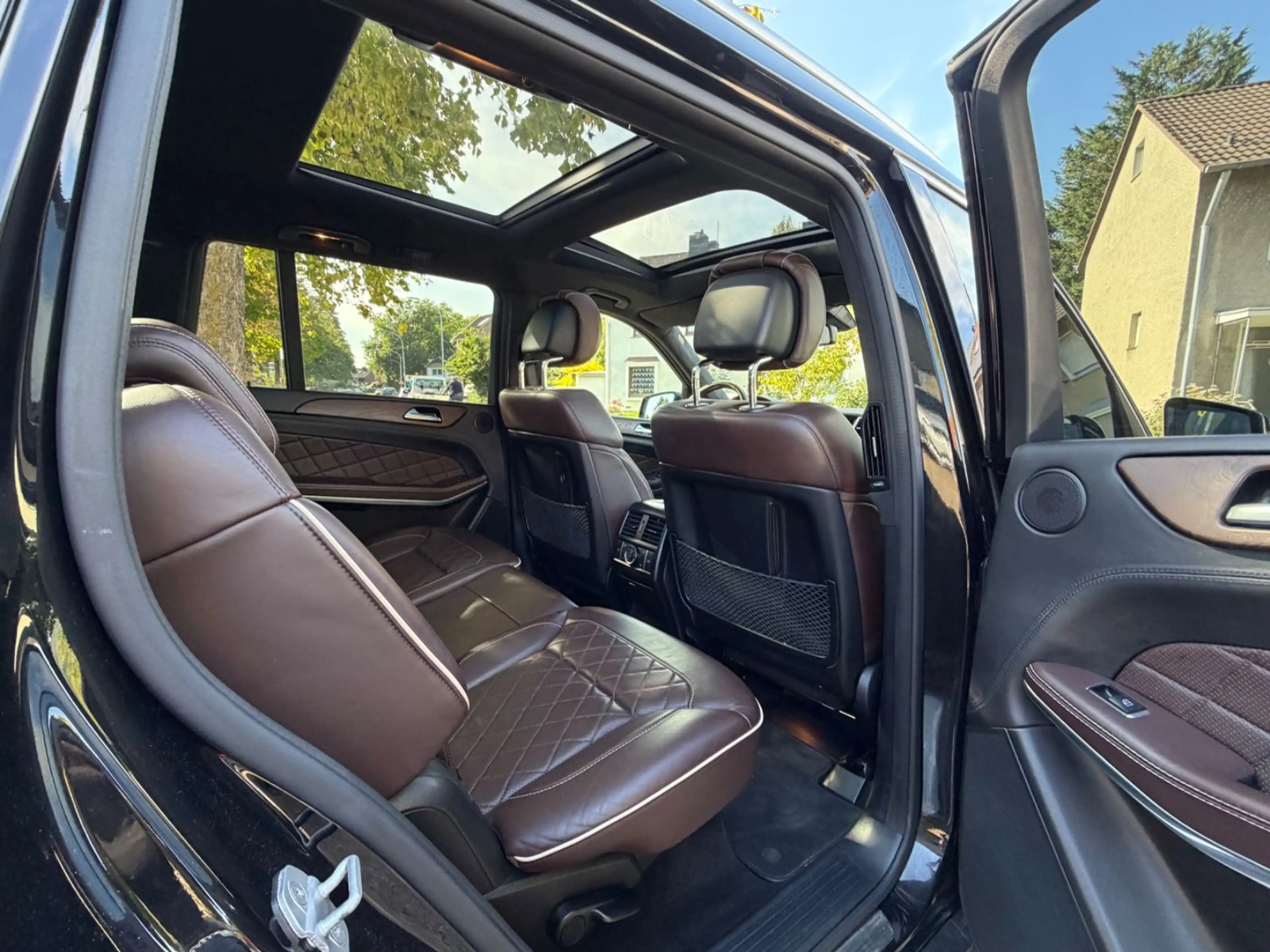 Mercedes-Benz GL 500 BlueEfficiency 4Matic / 7 Sitze /  1Hand — photo 11