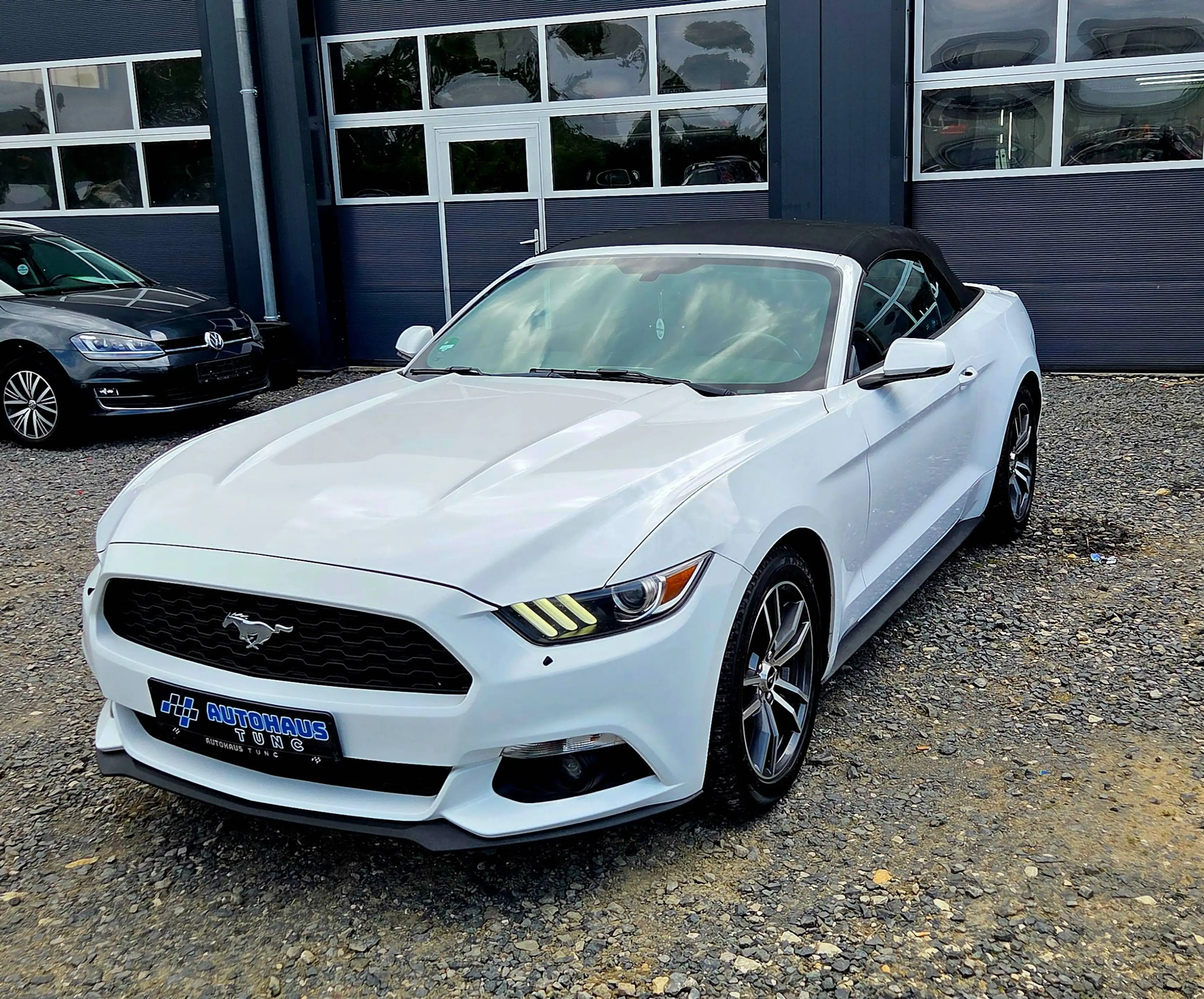 Ford Mustang Convertible Sport, Automatik, Rückfahrkamera — photo 14