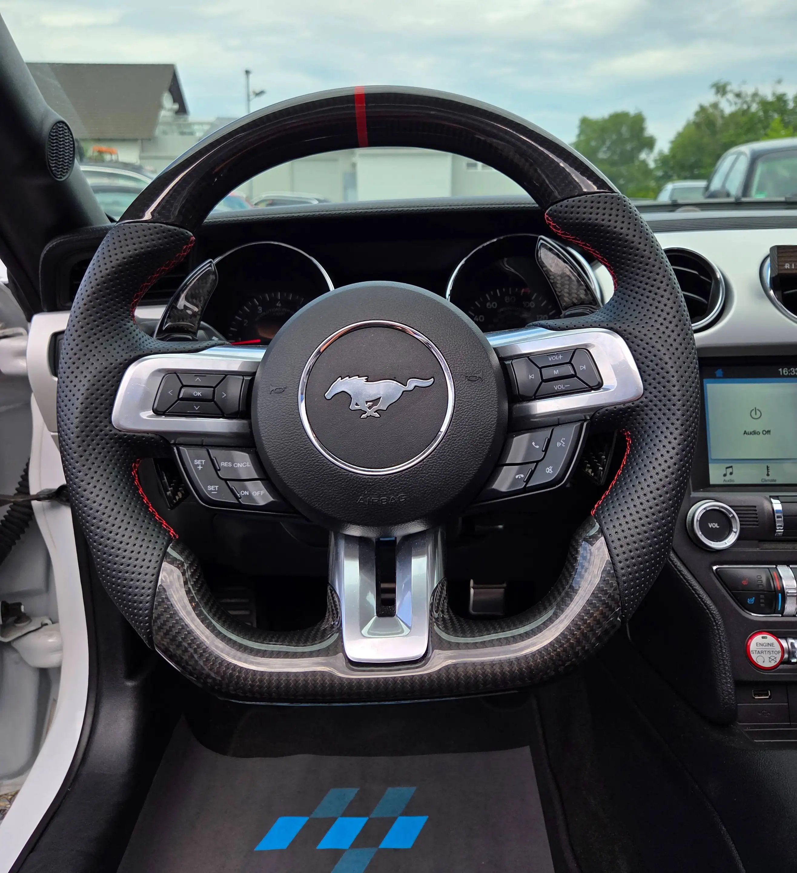 Ford Mustang Convertible Sport, Automatik, Rückfahrkamera — photo 9