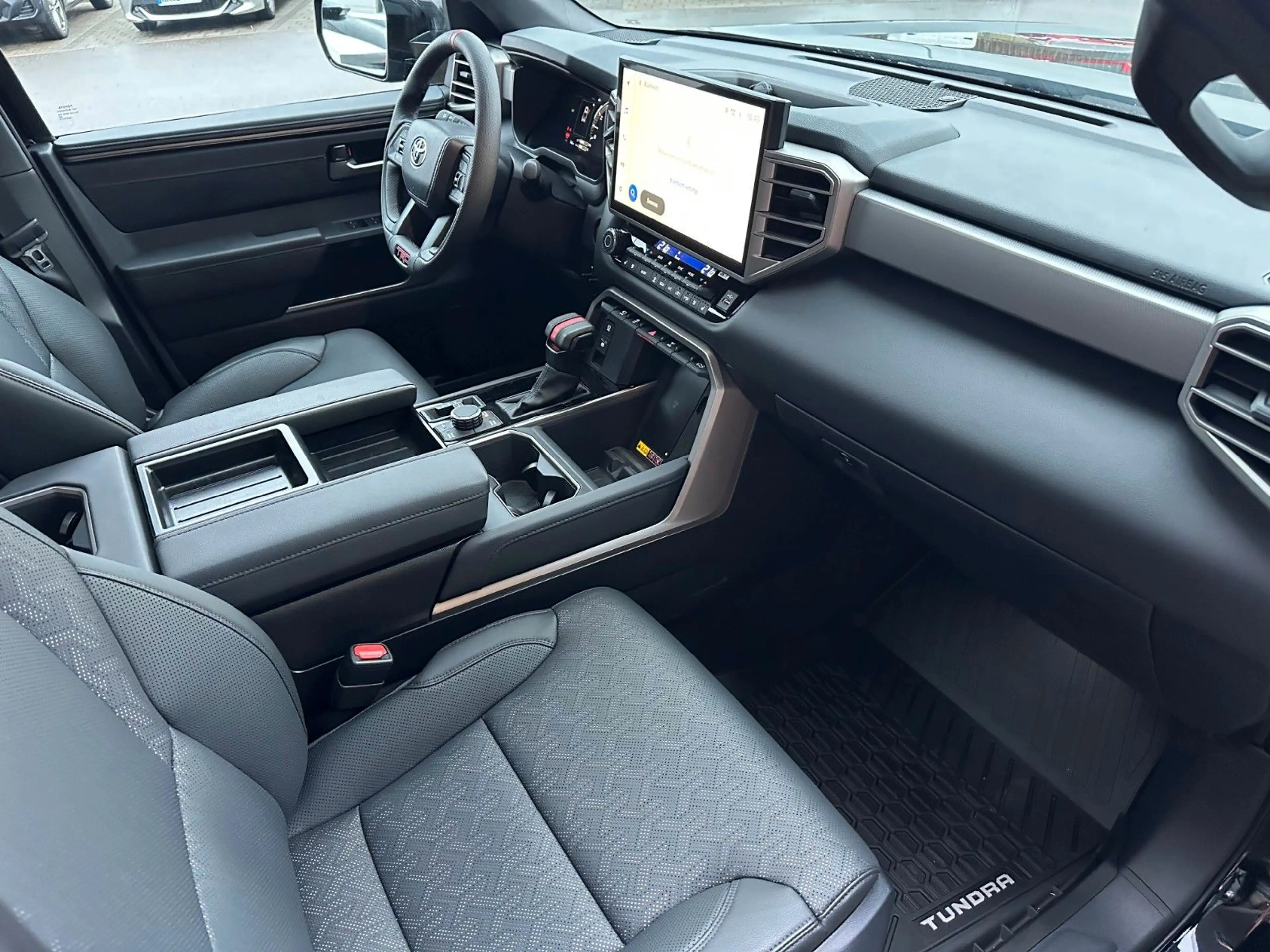 Toyota Tundra Pick-Up 3,5-L Hybrid iForce Max Crew Cab — photo 13